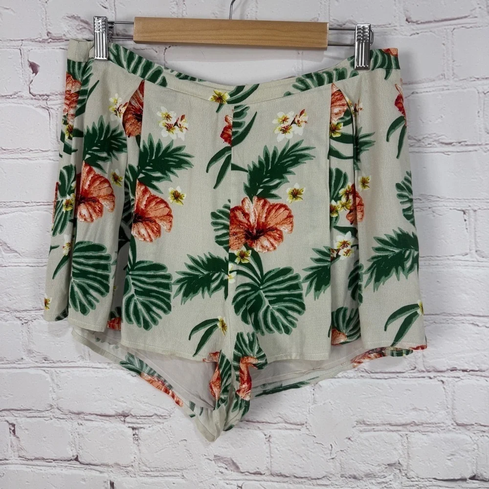 Hommage Los Angeles Floral Two Piece Set size L Tropical Crop Top Resortwear